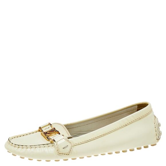 Louis Vuitton Cream Patent Leather Logo Loafers Size 39.5 - Picture 1 of 4